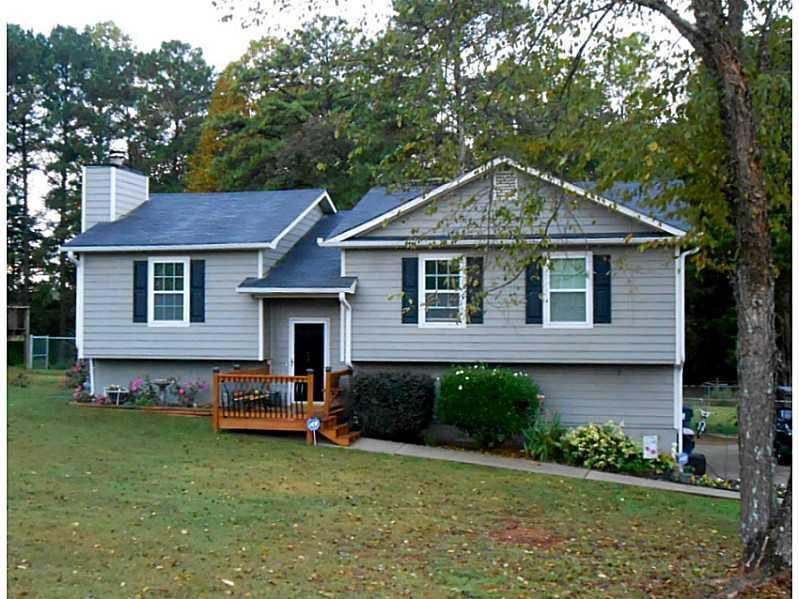 92 Paces Meadows Dr., Dallas, GA 30157