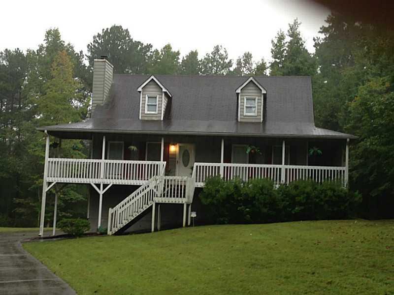 371 Silverthorne Cir., Douglasville, GA 30134