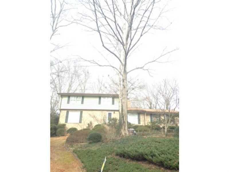 3833 Corinth Dr., Gainesville, GA 30506