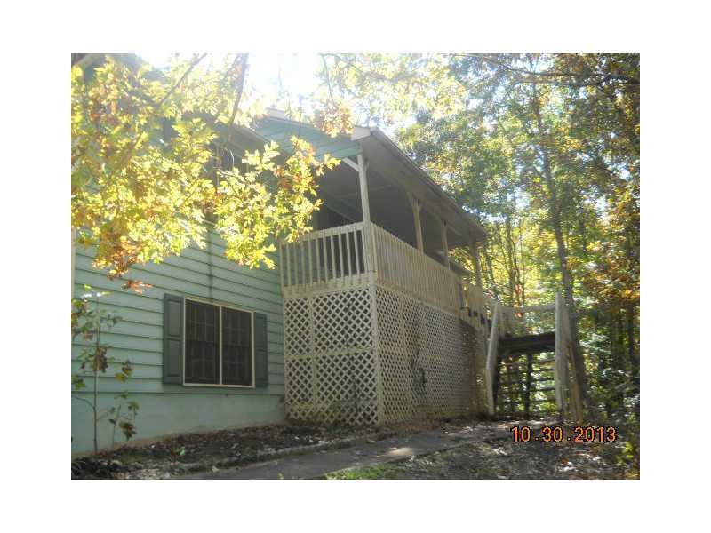 395 Peachtree Dr., White, GA 30184