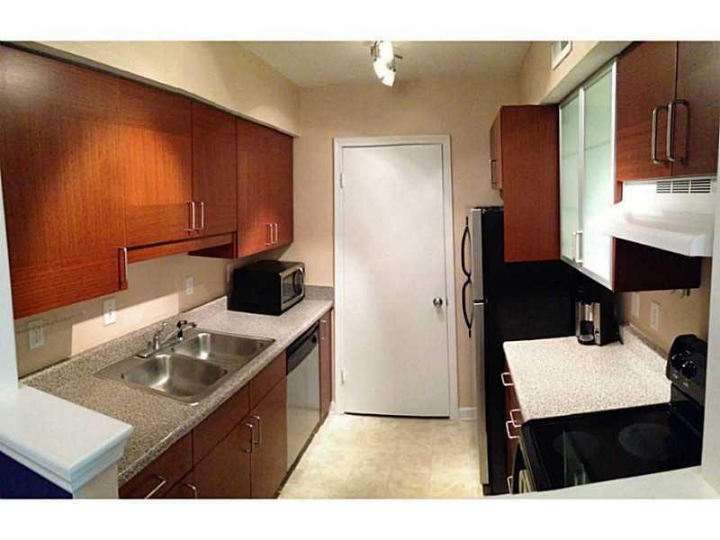 1013 Wingate Way, Sandy Springs, GA 30350
