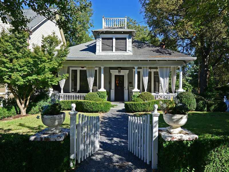 771 Holmes St., Atlanta, GA 30318