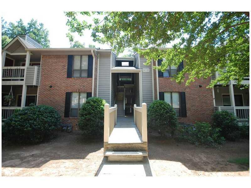 523 Warm Springs Cir., Roswell, GA 30075