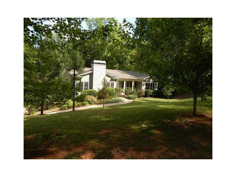 522 Allison Ln., Ball Ground, GA 30107