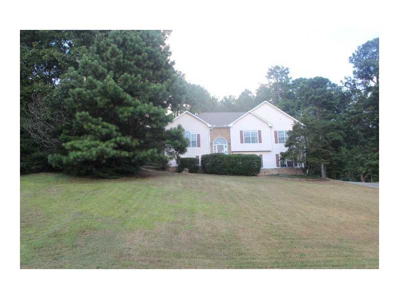 5485 Forest Falls Dr., Loganville, GA 30052