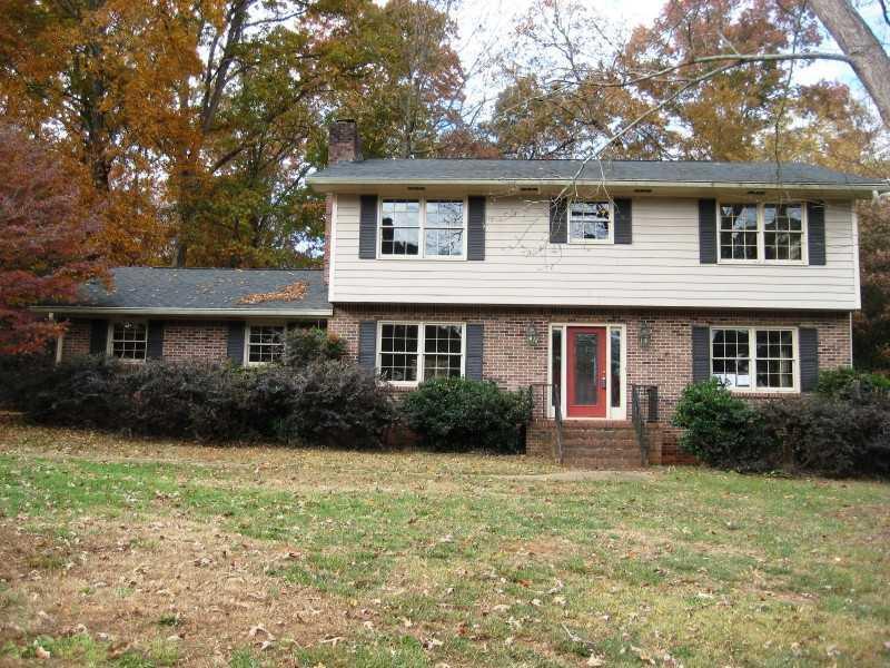 5035 Fox Forest Dr., Lilburn, GA 30047