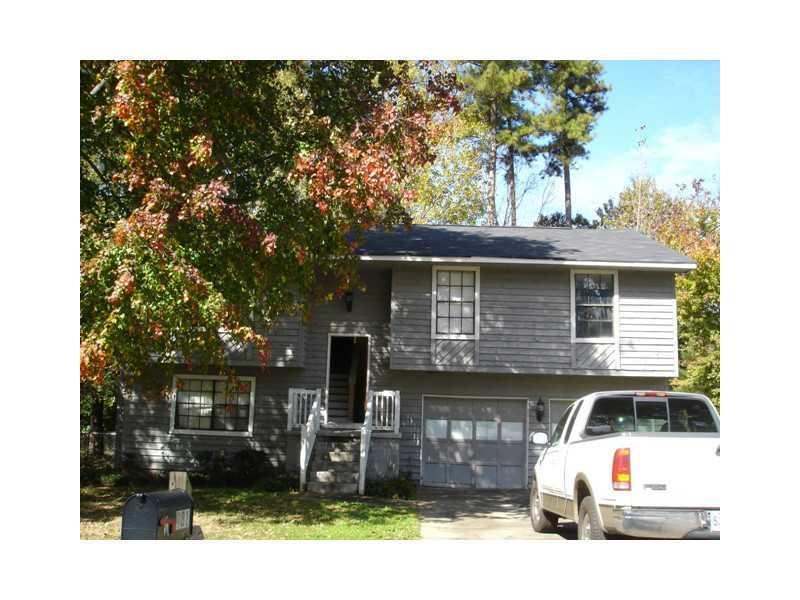 981 Dundee Dr., Lilburn, GA 30047