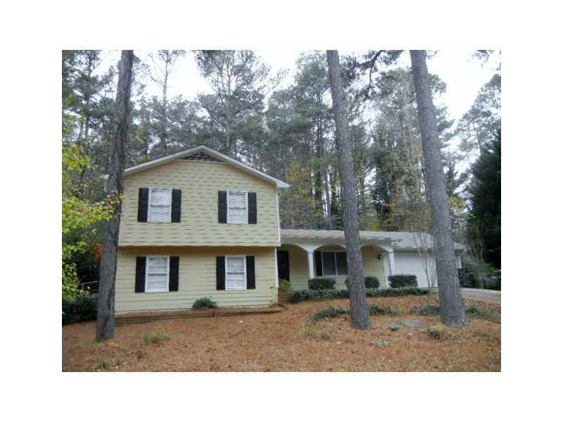 718 Huntington Way, Lilburn, GA 30047