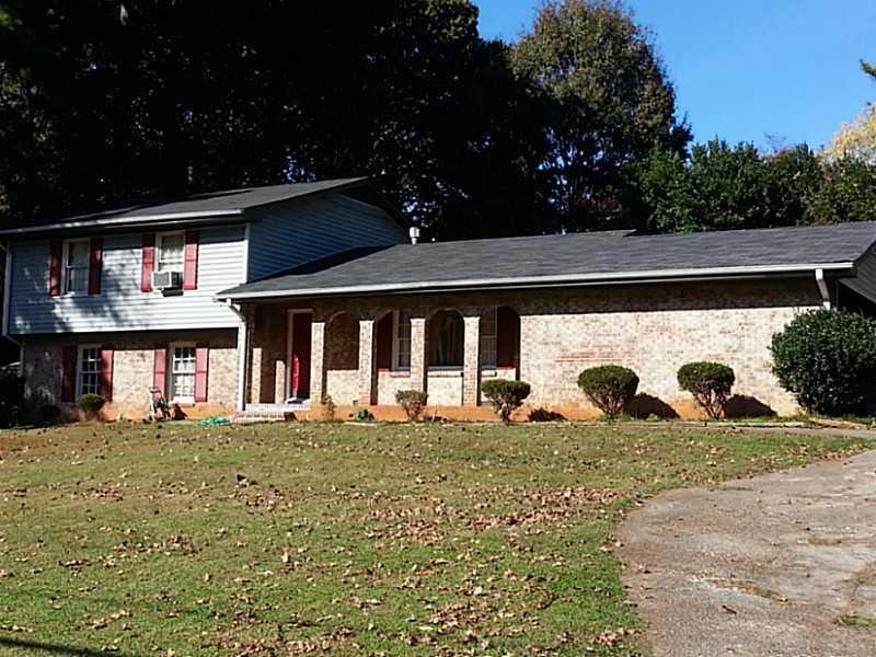 4459 Plantation Ln., Norcross, GA 30093