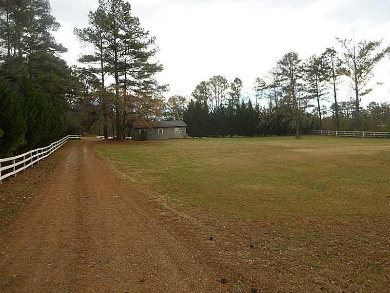 345 Bluebird Acres Rd., Woodstock, GA 30188