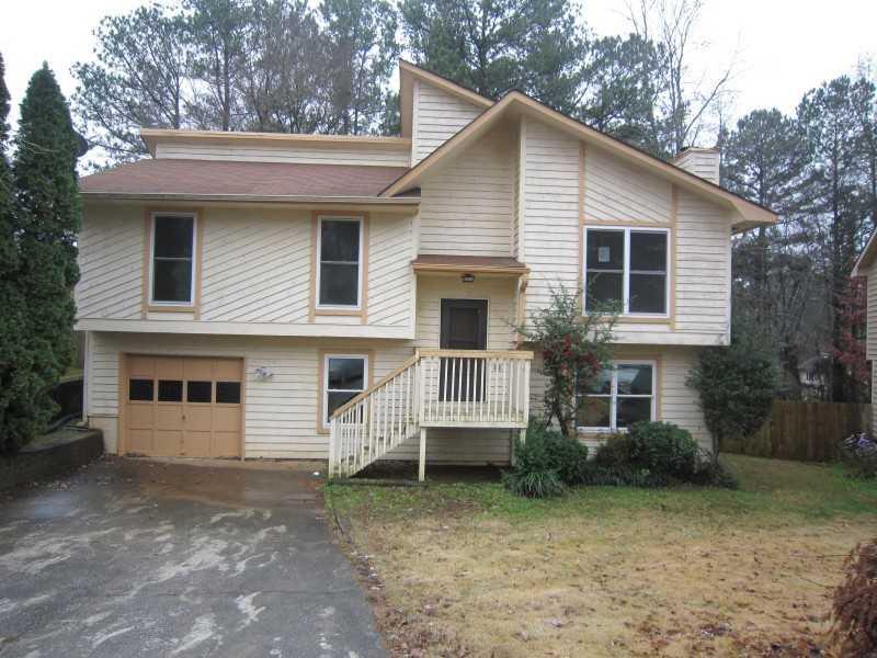 1346 Woodington Cir., Lawrenceville, GA 30044