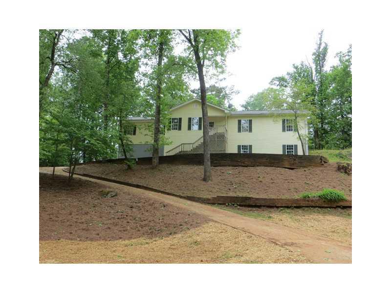 5028 Nichols Dr., Flowery Branch, GA 30542