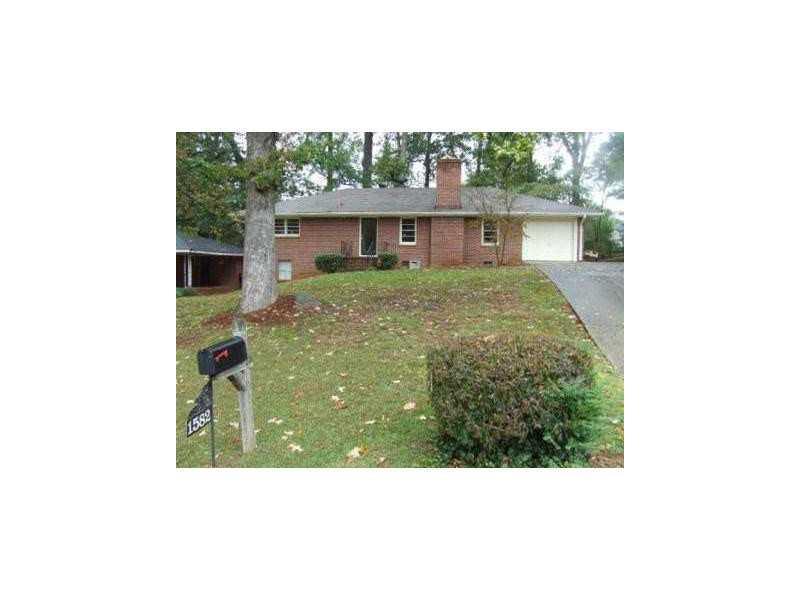 1582 Boulderwoods Dr., Atlanta, GA 30316