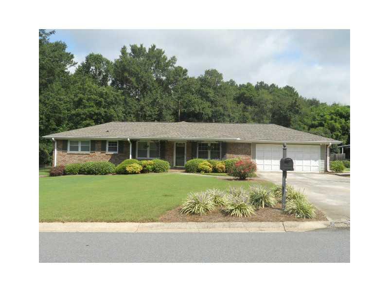 4292 Compton Cir., Powder Springs, GA 30127