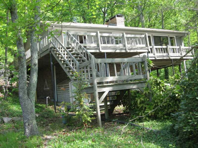 9060 Hawks Cove Rd., Gainesville, GA 30506
