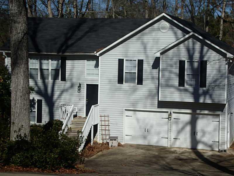 401 Bakers Bridge Cir., Douglasville, GA 30134