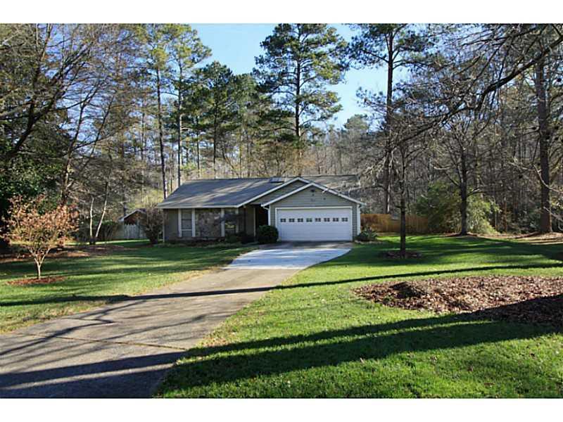 9645 Loblolly Ln., Roswell, GA 30075