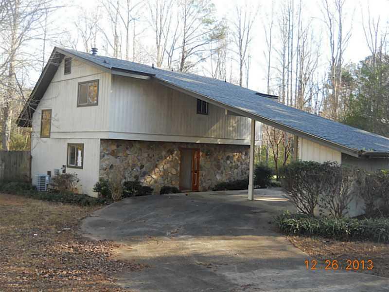 285 Monivea Ln., Roswell, GA 30075