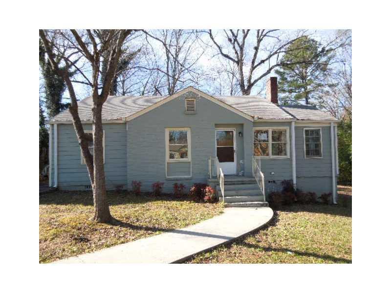 2177 Pinehurst Dr., East Point, GA 30344