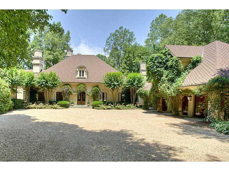 805 Old Mill Ct., Ball Ground, GA 30107