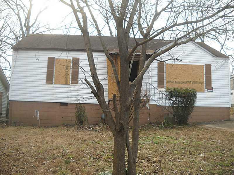 1386 Pine Ave., East Point, GA 30344