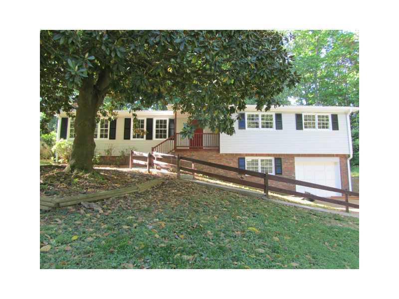 1609 Deerwood Ln., Acworth, GA 30102