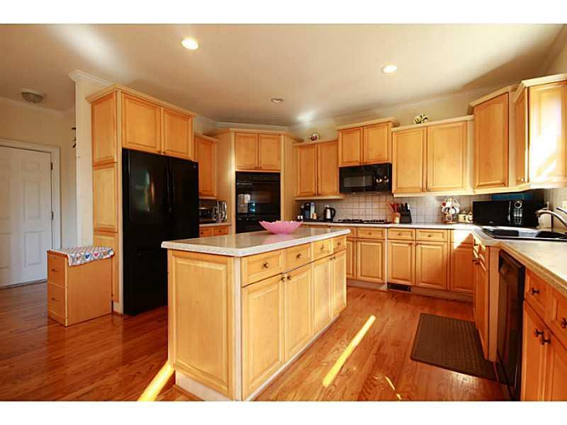 5307 Cabot Creek Dr., Sugar Hill, GA 30518