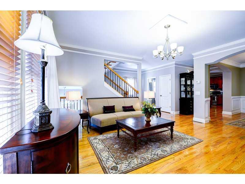 2142 Parkview Ln., Atlanta, GA 30318