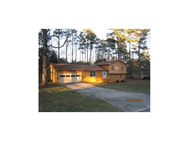 3573 Manhattan Dr., Decatur, GA 30034