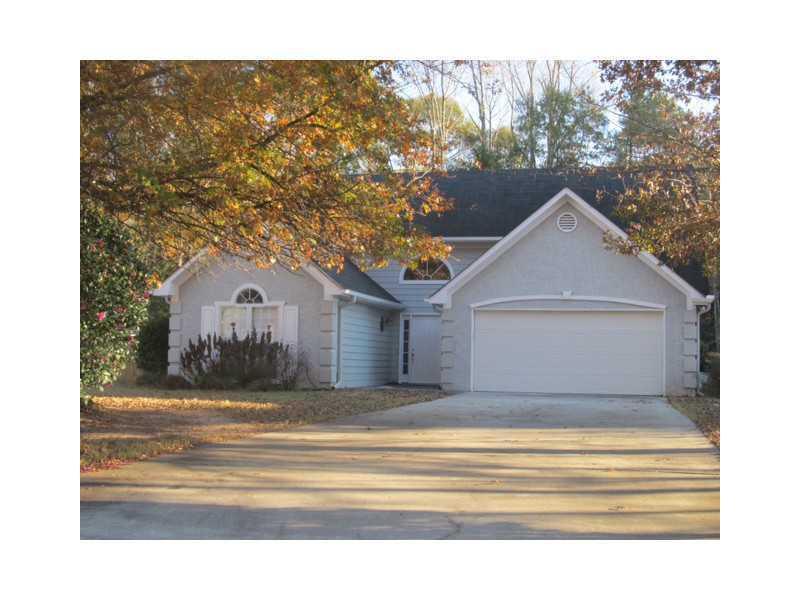 2110 Emerald Dr., Loganville, GA 30052