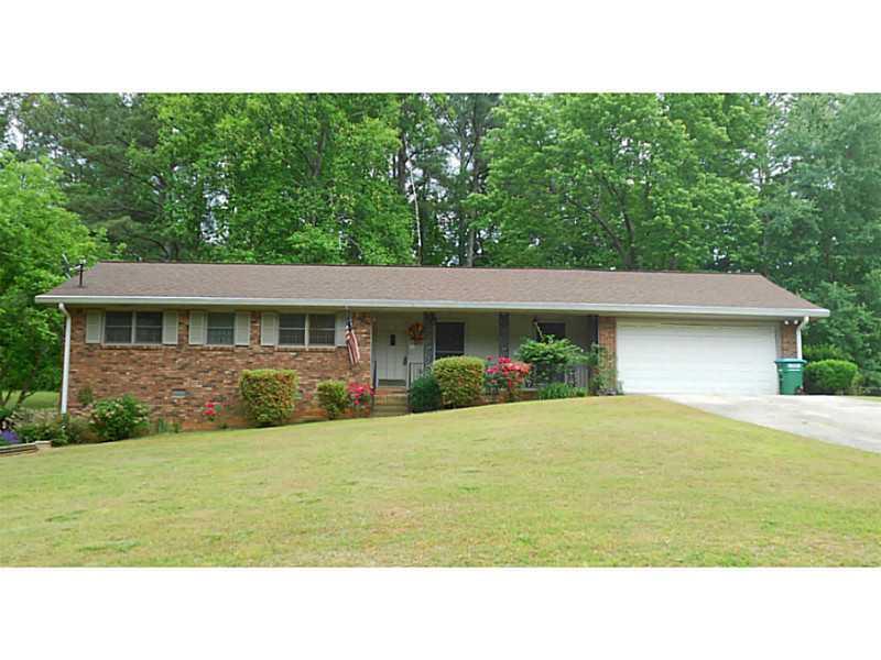 2896 Manor Ct., Snellville, GA 30078