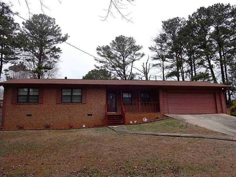 4677 Cresant Ln., Douglasville, GA 30135