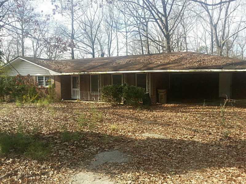 1447 Pine St., Stone Mountain, GA 30087