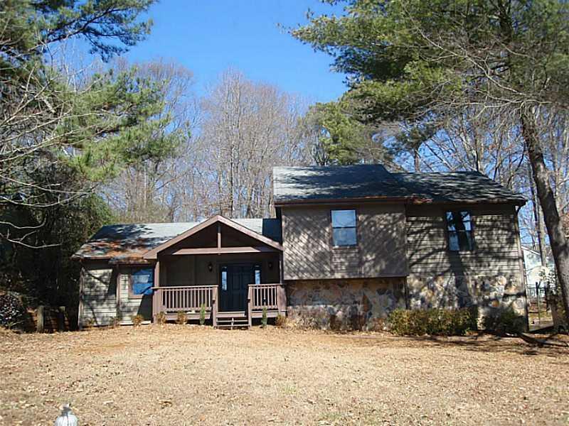555 Ramsdale Dr., Roswell, GA 30075
