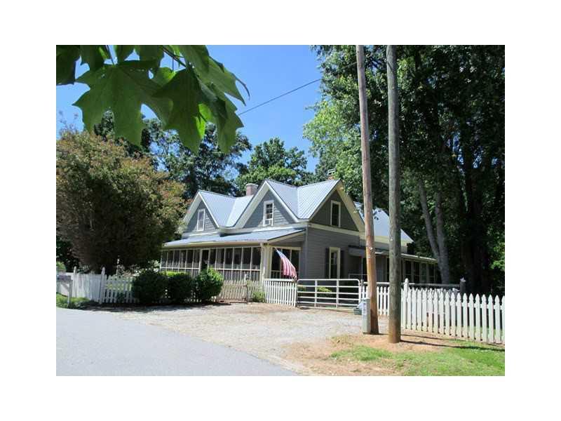 5906 Elland Heights Rd., Murrayville, GA 30564