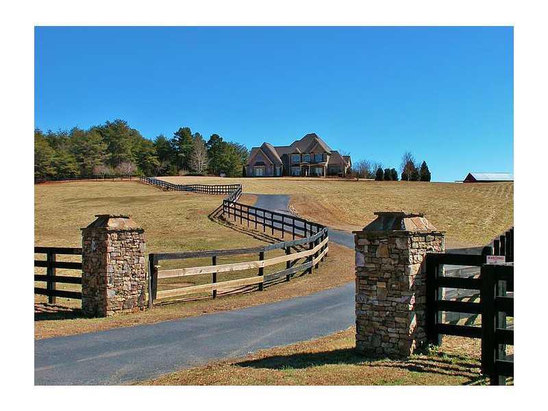 6034 Hubert Stephens Rd., Gainesville, GA 30506