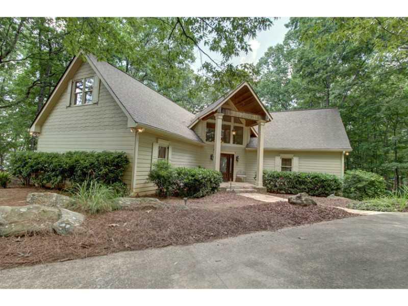 6680 Woodlake Dr., Flowery Branch, GA 30542