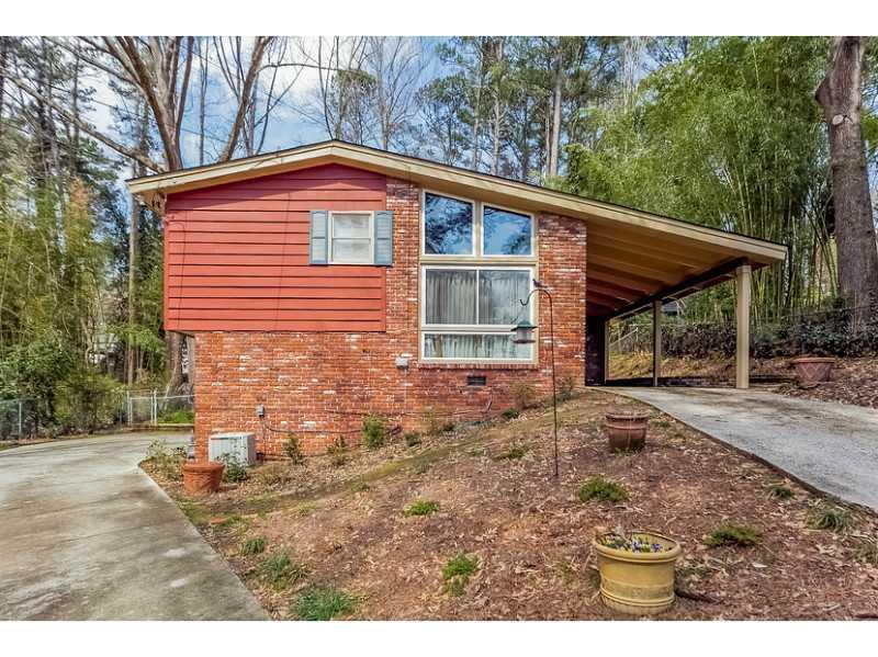 1966 Mcjenkin Dr., Atlanta, GA 30345