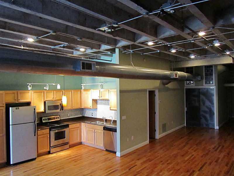 1823 Liberty Ln., Roswell, GA 30075