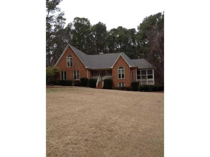216 Nacoochee Dr., Woodstock, GA 30188