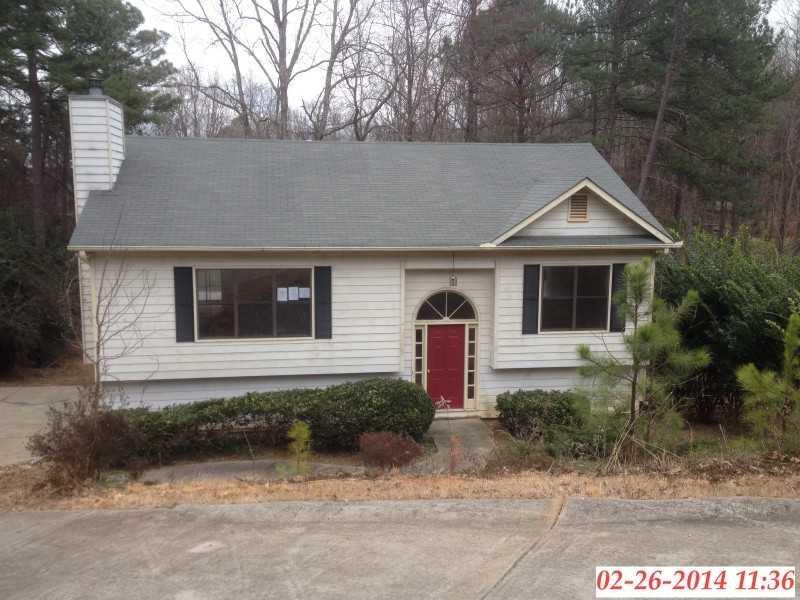 4271 Falcon Crest Dr., Flowery Branch, GA 30542