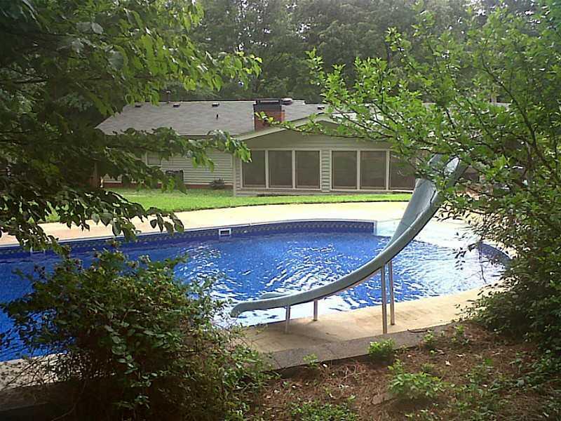 4301 Oakbriar Pl., Buford, GA 30518