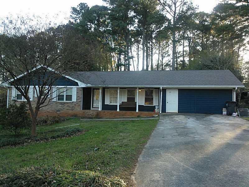 1725 Corinth Cir., Stone Mountain, GA 30087
