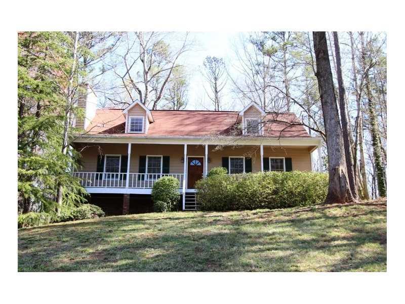 1028 Knotts Pointe Dr., Woodstock, GA 30188
