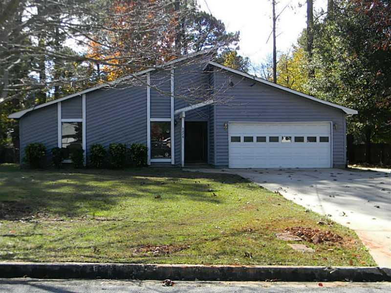 9276 Forest Knoll Dr., Jonesboro, GA 30238