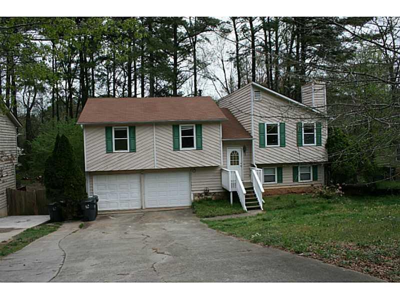 2247 Marshes Glenn Dr., Norcross, GA 30071