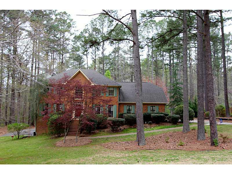 145 Junaluska Dr., Woodstock, GA 30188
