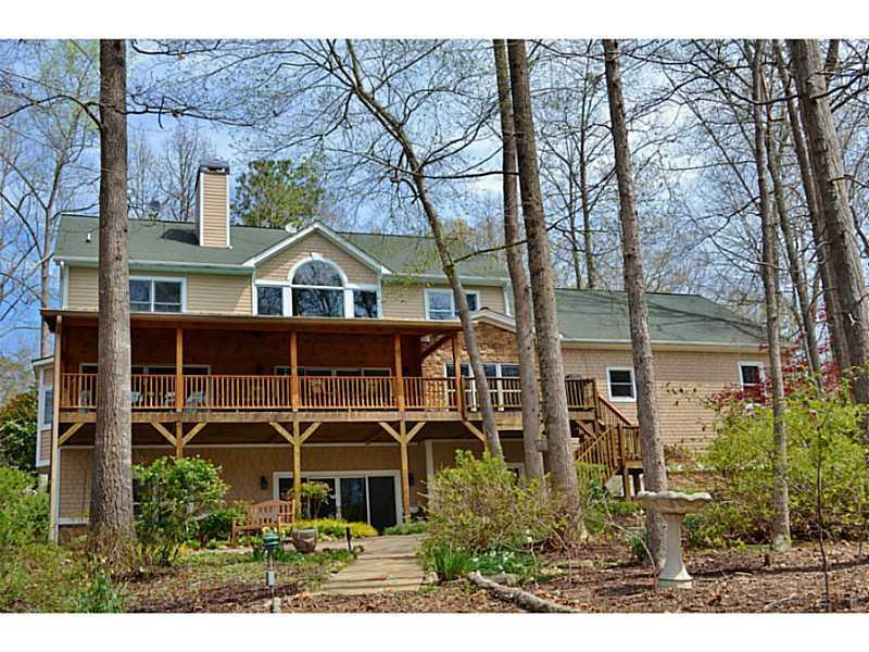 8945 Bay View Ct., Gainesville, GA 30506