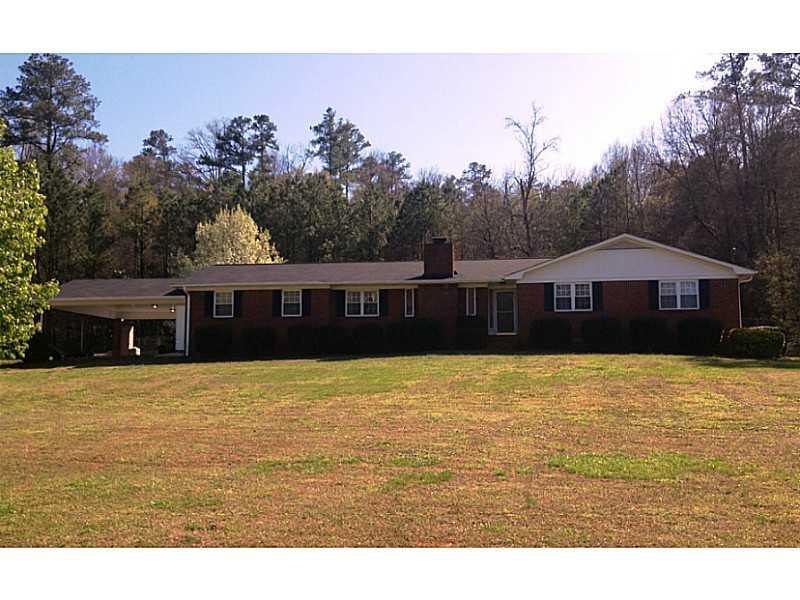 672 Roland Hayes Pkwy., Calhoun, GA 30701