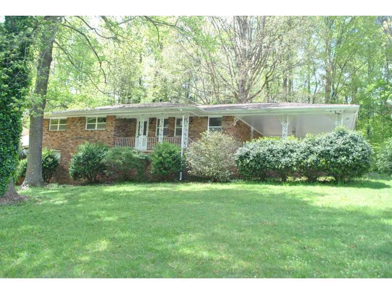 2707 Riggs Dr., East Point, GA 30344